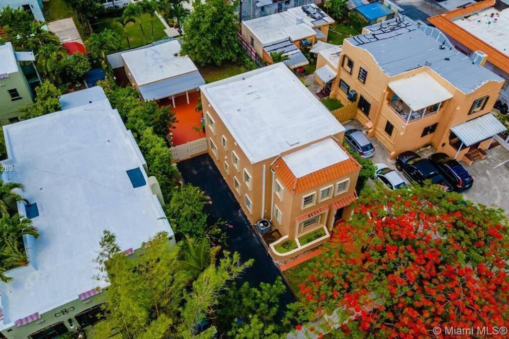 Apartamento Tropical Charm Little Havana Calle Ocho 3 *